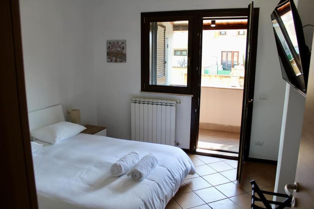 Apartmán The Garden House Fco, Self Check In And Free Private Parking Fiumicino Exteriér fotografie