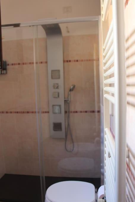 Apartmán The Garden House Fco, Self Check In And Free Private Parking Fiumicino Exteriér fotografie