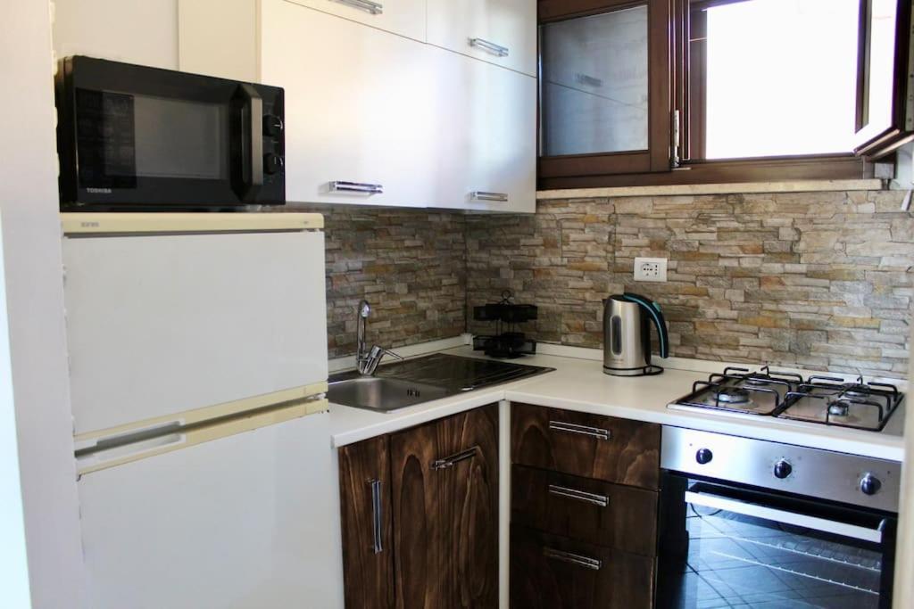 Apartmán The Garden House Fco, Self Check In And Free Private Parking Fiumicino Exteriér fotografie
